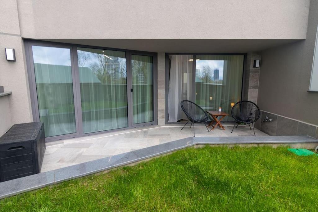 Georgi'S 1 Bedroom Quiet Apartment With Garage София Экстерьер фото